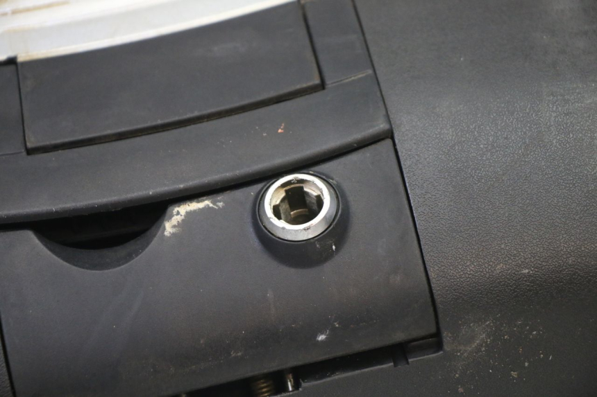 photo de KOFFER PIAGGIO SUPER LX 125 (2000 - 2003) - Fokus auf die Struktur