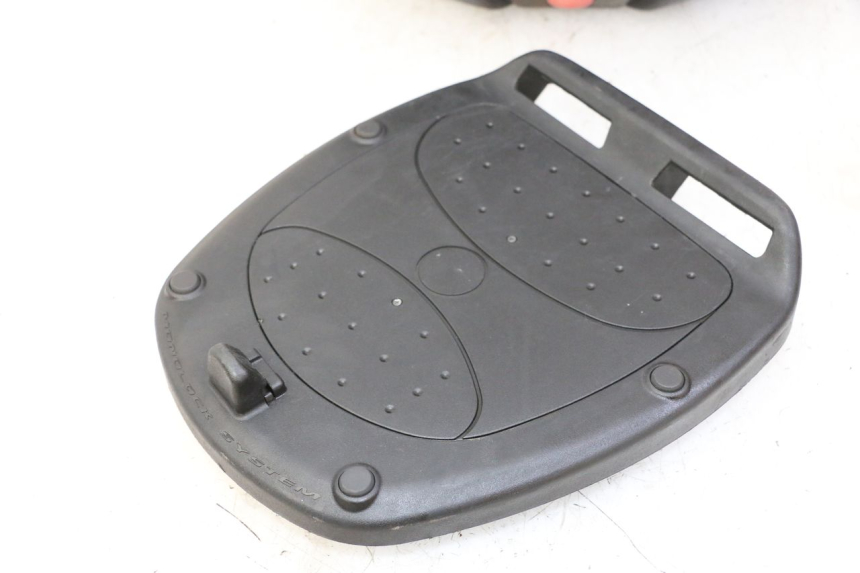 photo de KOFFER PEUGEOT V-CLIC VCLIC 50 (2007 - 2013) - Zoom auf Komponenten