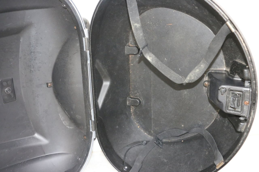 photo de Topcase PIAGGIO X8 125 (2004 - 2007) - Details der Befestigungspunkte