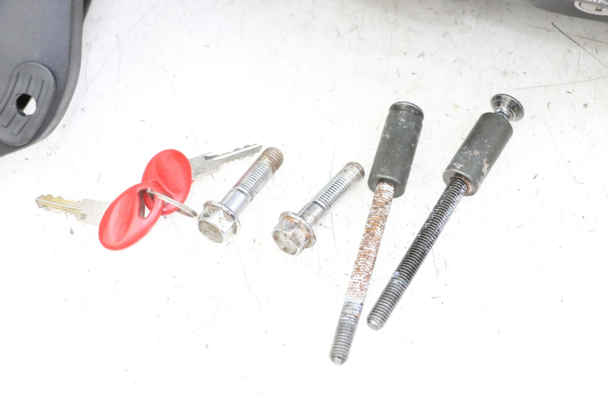 photo de Topcase KYMCO XCITING 250 (2006 - 2009) - Zoom auf Komponenten