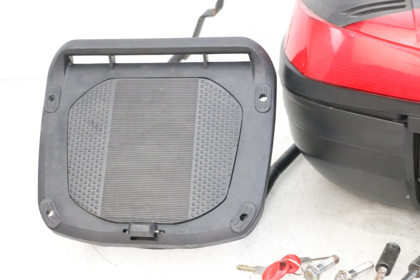 photo de Topcase KYMCO XCITING 250 (2006 - 2009) - Hochauflösende Nahaufnahme