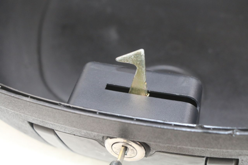 photo de TOP CASE YAMASAKI YM T 125 (2015 - 2020) - Zoom auf Komponenten