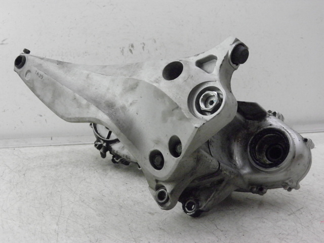 photo de GETRIEBE  YAMAHA XP T-MAX TMAX ABS 500 (2000 - 2003) - Details der Befestigungspunkte