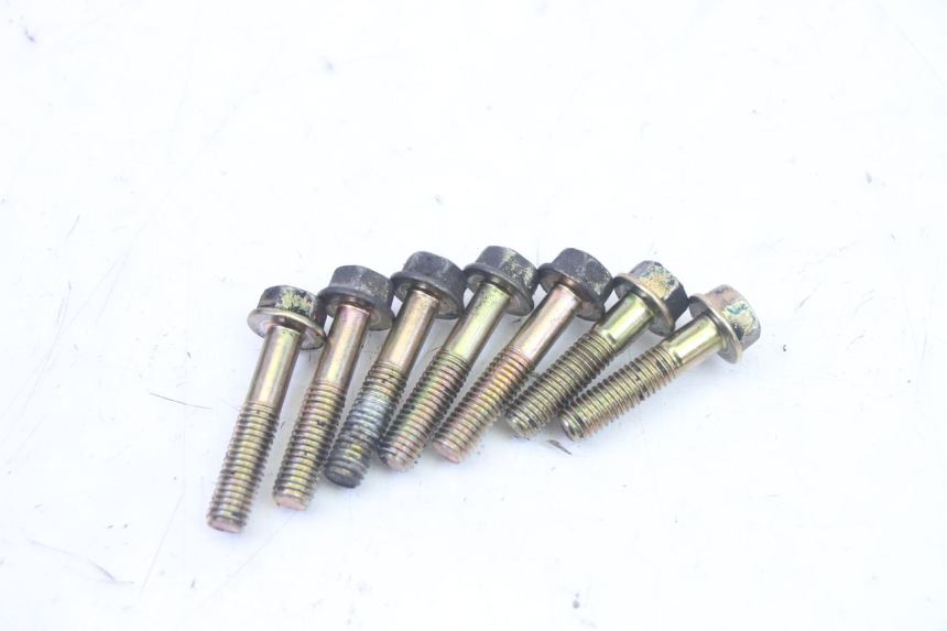 photo de RADANTRIEB KYMCO AGILITY NAKED RENOUVO 2T 50 (2011 - 2018) - Zoom auf Komponenten