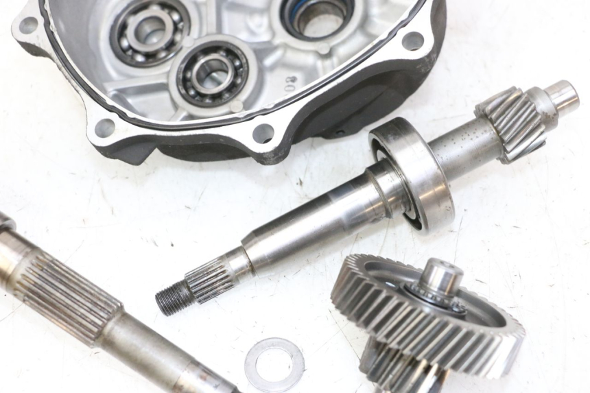 photo de RADANTRIEB SUZUKI BURGMAN 125 (2007 - 2014) - Detaillierte Sichtprüfung