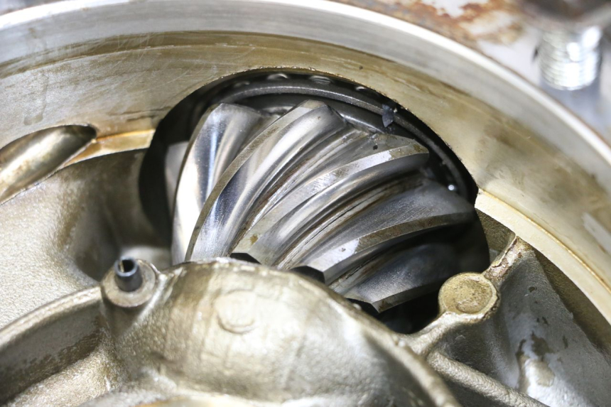 photo de GETRIEBE  KAWASAKI GTR 1000 (1994 - 2004) - Hochauflösende Nahaufnahme