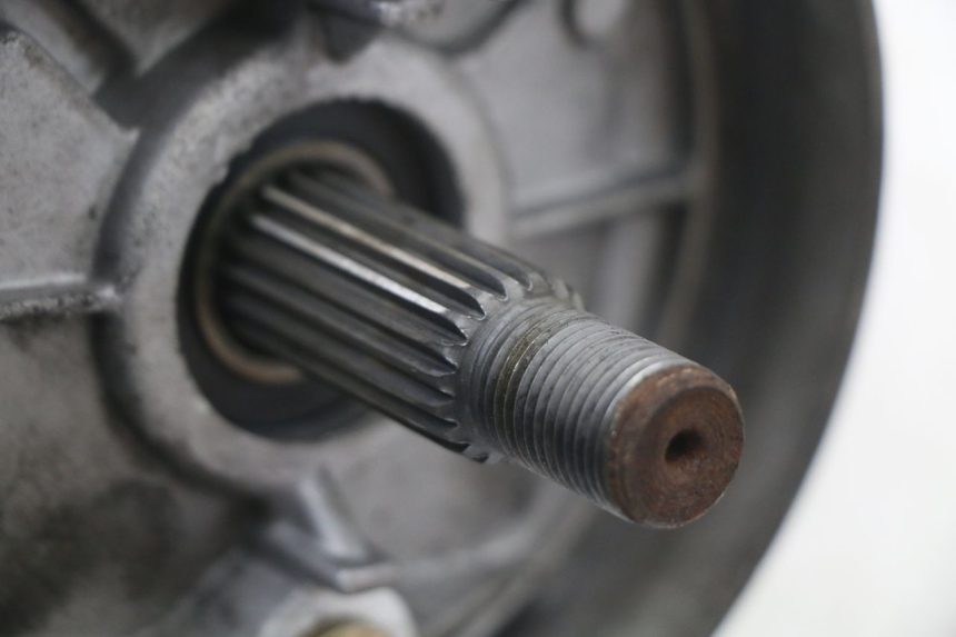 photo de RADANTRIEB PEUGEOT KISBEE 4T 50 (2010 - 2017) - Details der Befestigungspunkte