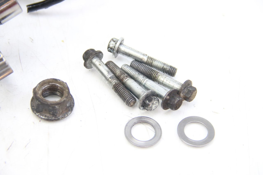 photo de RADANTRIEB APRILIA SCARABEO 4T 50 (2009 - 2017) - Geprüftes Gebrauchtteil