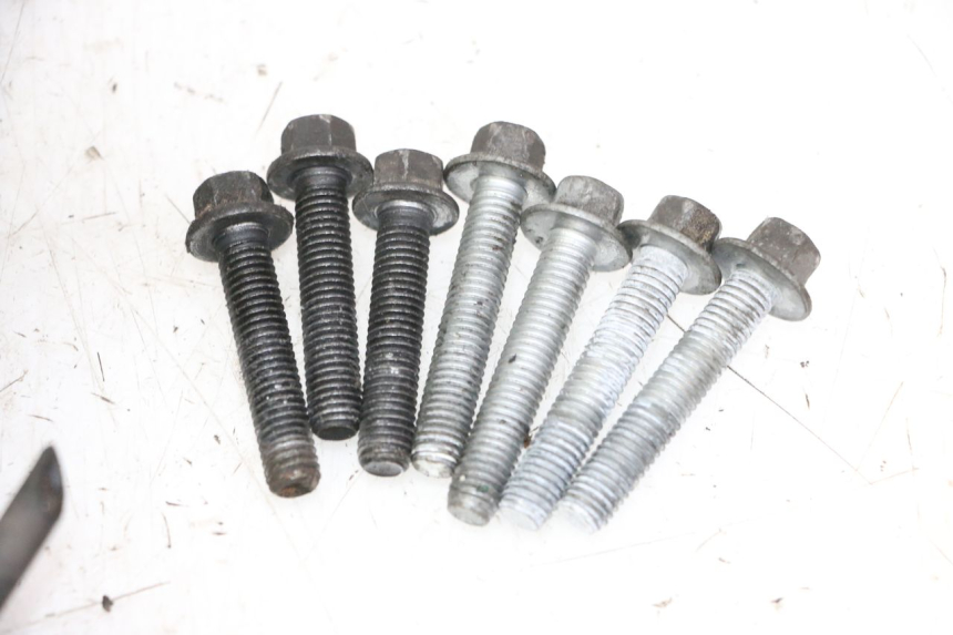 photo de RADANTRIEB PIAGGIO XEVO - X EVO 125 (2007 - 2017) - Alternativer Blickwinkel