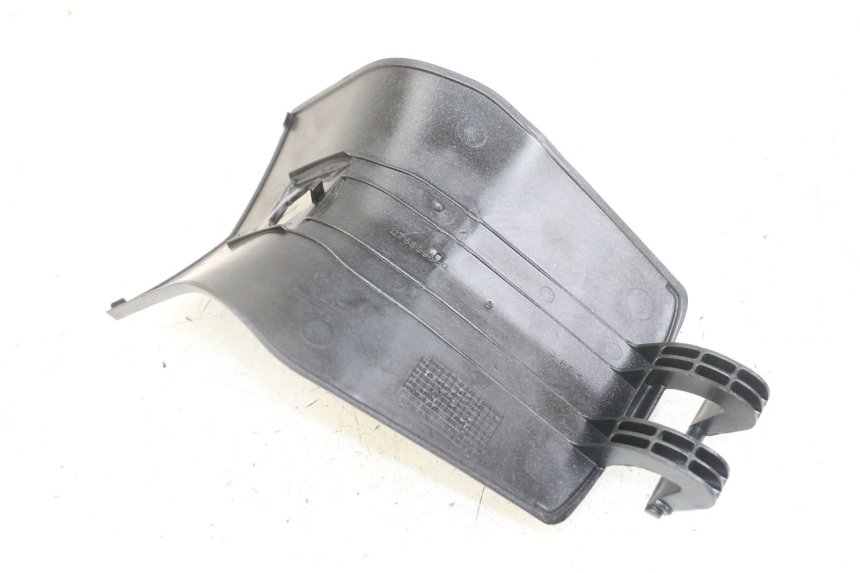 photo de TANKKLAPPE PEUGEOT SATELIS 125 (2013 - 2018) - Zoom auf Gebrauchszustand