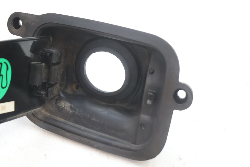 photo de TANKKLAPPE YAMAHA YP MAJESTY 125 (2002 - 2006) - Details der Befestigungspunkte
