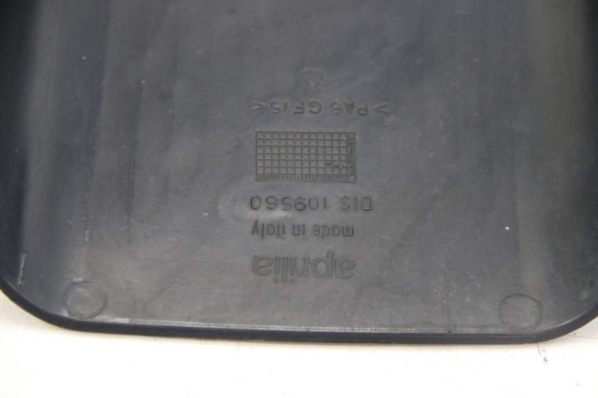 photo de INSPEKTIONSKLAPPE APRILIA ATLANTIC 500 (2002 - 2003) - Details der Befestigungspunkte