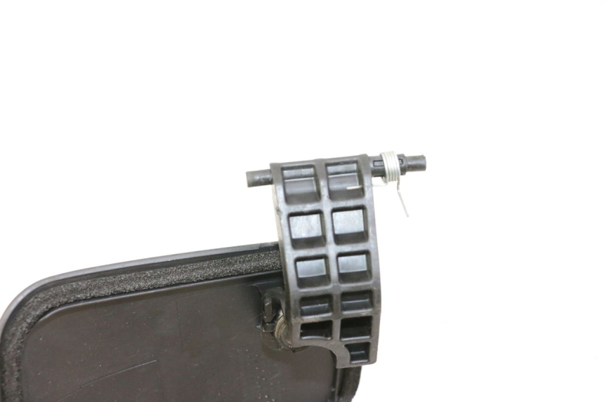 photo de VORDERE INSPEKTIONSKLAPPE SUZUKI BURGMAN 125 (2007 - 2014) - Detailansicht des Bauteils