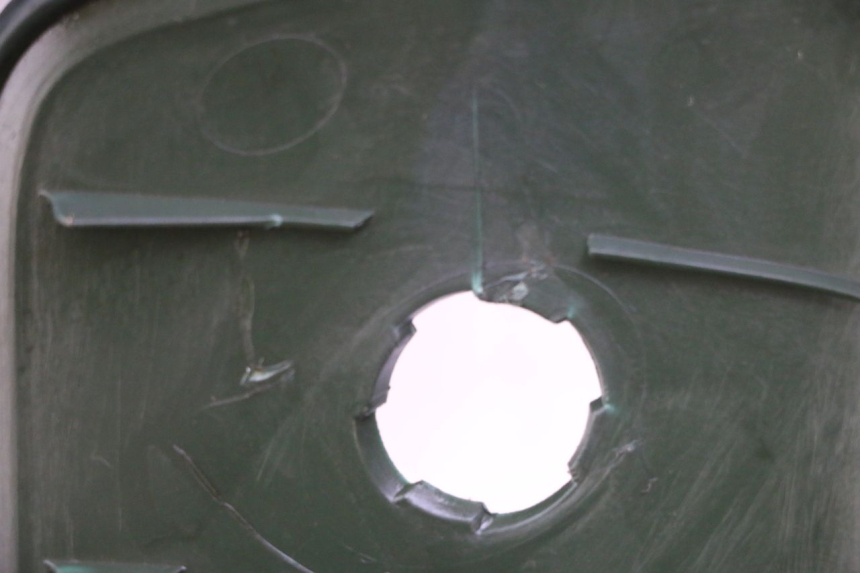 photo de REVISIONSDECKEL PEUGEOT ELYSEO 125 (1999 - 2004) - Zoom auf Gebrauchszustand