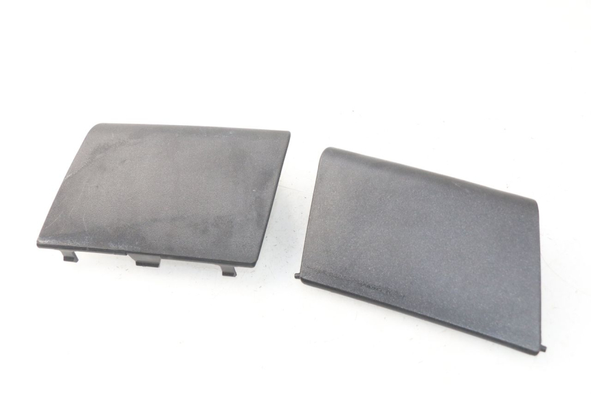 photo de REVISIONSDECKEL PEUGEOT SATELIS 300 (2012 - 2015) - Detailansicht des Bauteils