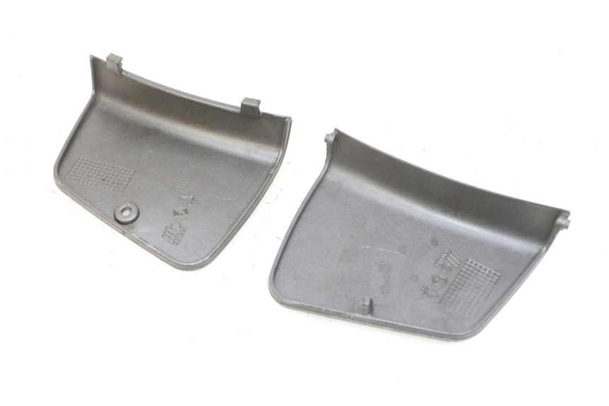 photo de VORDERE INSPEKTIONSKLAPPE PIAGGIO X8 125 (2004 - 2007) - Zoom auf Gebrauchszustand