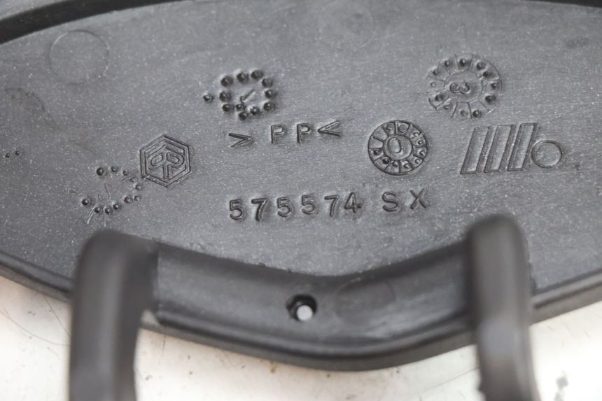 photo de VORDERE INSPEKTIONSKLAPPE PIAGGIO X9 EVOLUTION 125 (2003 - 2007) - Details der Befestigungspunkte