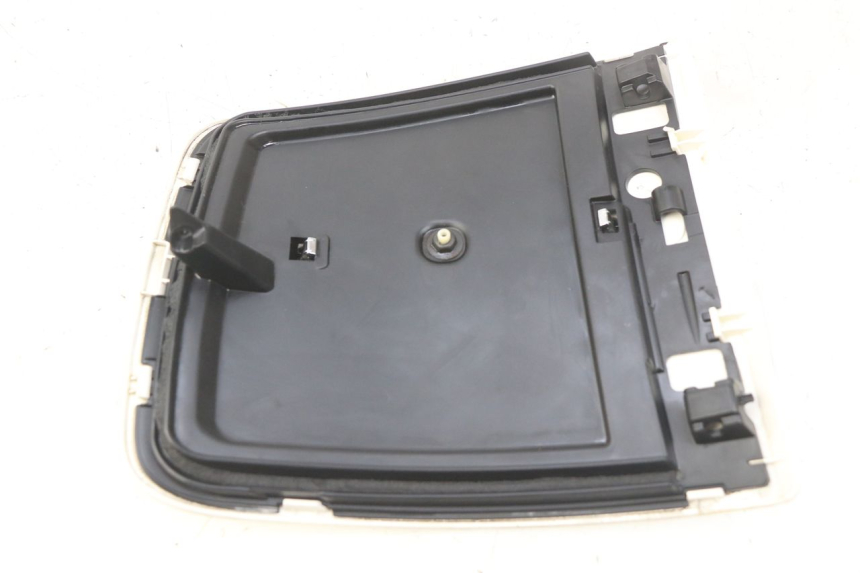 photo de RECHTE INSPEKTIONSLUKE PEUGEOT DJANGO 2T 50 (2014 - 2019) - Zoom auf Gebrauchszustand