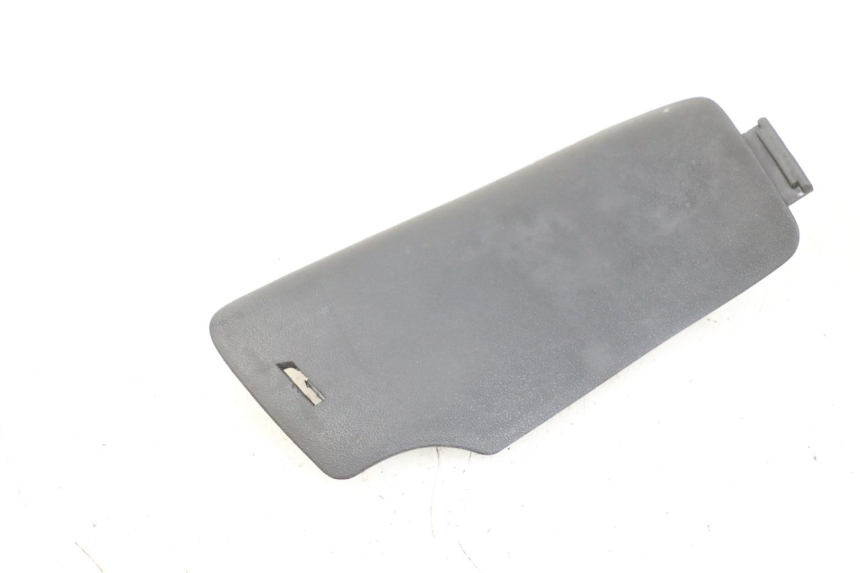 photo de RECHTE INSPEKTIONSLUKE PEUGEOT ELYSEO 125 (1999 - 2004) - Alternative Perspektive