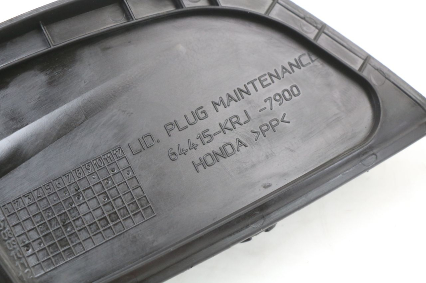 photo de RECHTE INSPEKTIONSLUKE HONDA FES S-WING SWING ABS 125 (2007 - 2015) - Zoom auf Gebrauchszustand