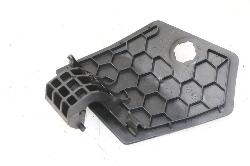 photo de  LINKS REVISIONSDECKEL PEUGEOT CITYSTAR 50 (2013 - 2017) - Detailansicht des Bauteils