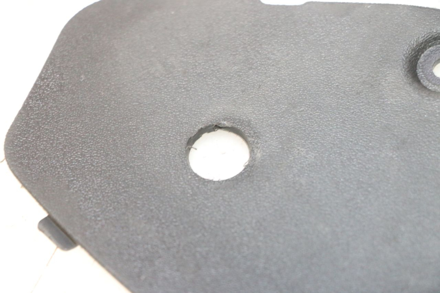 photo de  LINKS REVISIONSDECKEL PIAGGIO MP3 500 (2011 - 2015) - Technische Nahaufnahme