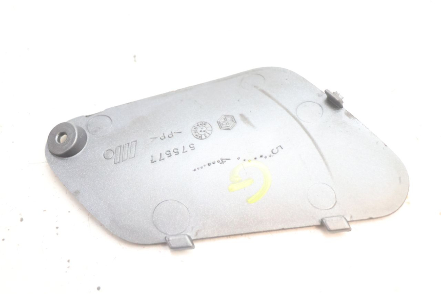photo de  LINKS REVISIONSDECKEL PIAGGIO X9 EVOLUTION 125 (2003 - 2007) - Zoom auf Gebrauchszustand