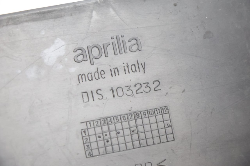 photo de REVISIONSDECKEL APRILIA SCARABEO GT 125 (1999 - 2007) - Details der Befestigungspunkte