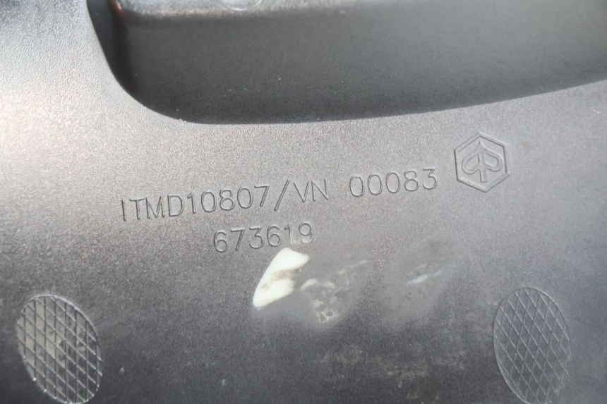 photo de INSPEKTIONSLUKE PIAGGIO VESPA PRIMAVERA 2T 50 (2013 - 2018) - Oberflächenzustand und Material