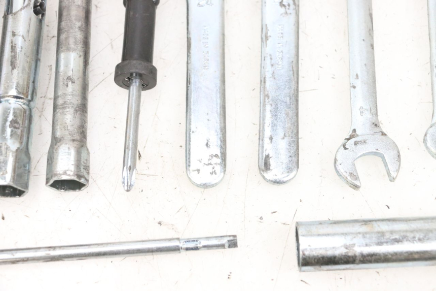 photo de WERKZEUG SUZUKI DL V STROM 1000 (2002 - 2007) - Gesamtansicht des Produkts