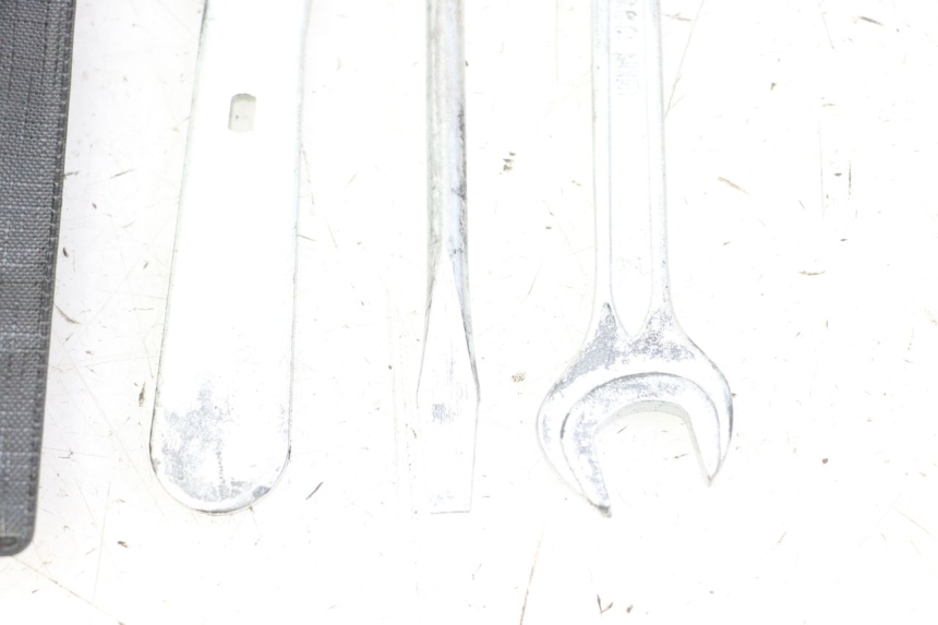 photo de WERKZEUG HONDA FES S-WING SWING ABS 125 (2007 - 2015) - Technische Nahaufnahme