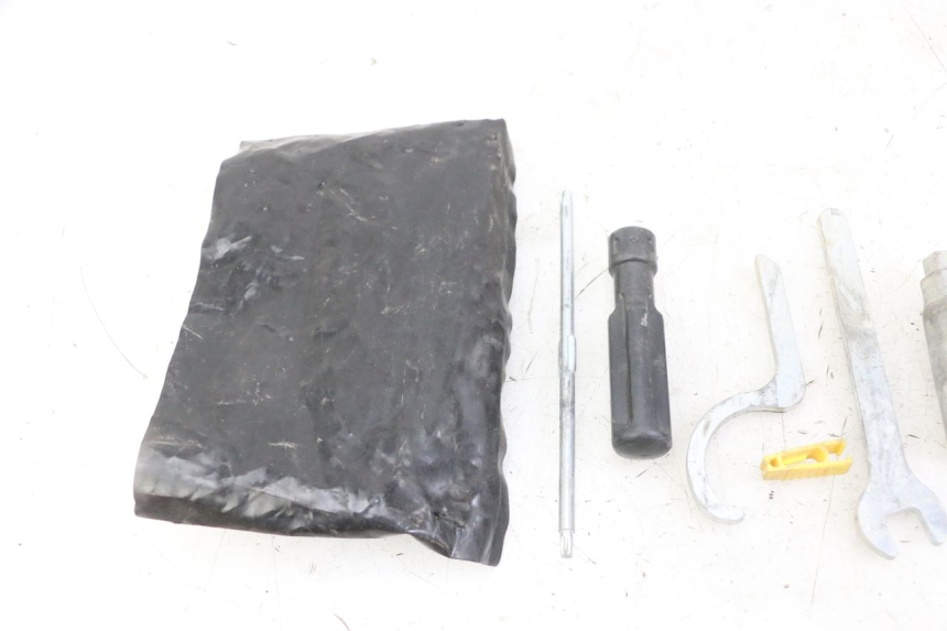 photo de WERKZEUGSET PIAGGIO MP3 LT 300 (2010 - 2016) - Detailansicht des Bauteils