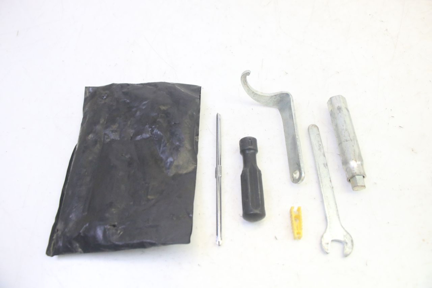 photo de WERKZEUGSET PIAGGIO MP3 LT 400 (2007 - 2012) - Hauptansicht