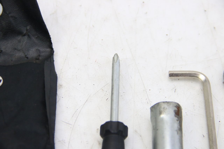 photo de WERKZEUGSET JM MOTORS OLDIES 4T 50 (2010 - 2020) - Alternative Perspektive