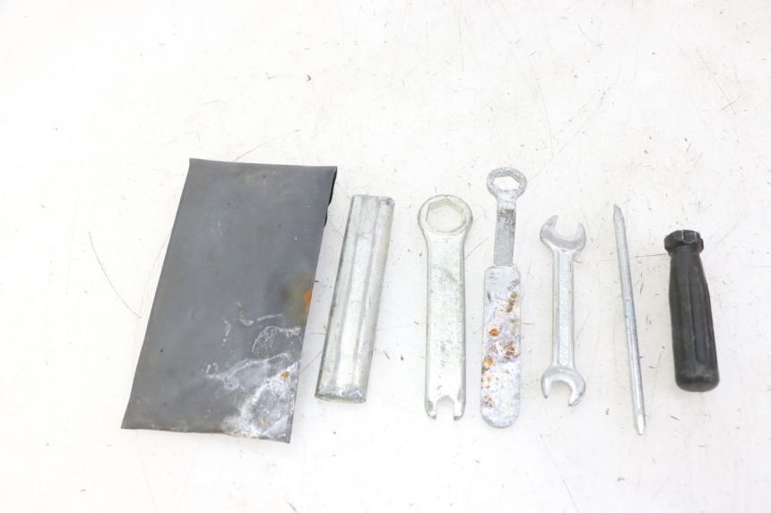 photo de WERKZEUGSET HONDA SCV LEAD 100 (2003 - 2007) - Oberflächenzustand und Material