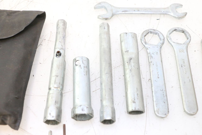 photo de WERKZEUG SUZUKI SV S 650 (2003 - 2009) - Oberflächenzustand und Material