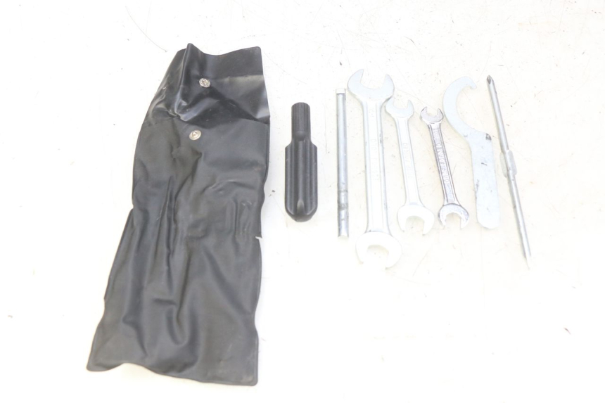 photo de WERKZEUGSET YAMAHA XMAX X-MAX 125 (2006 - 2009) - Hauptansicht