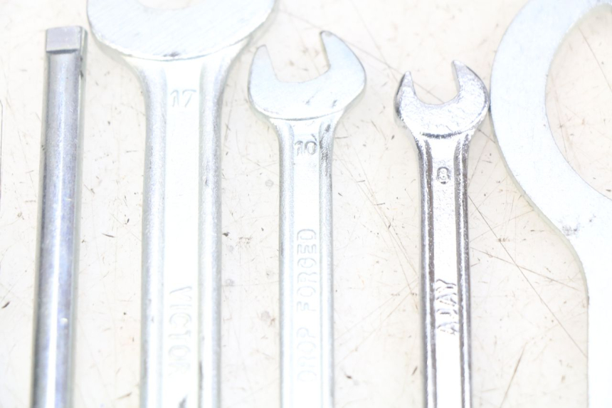 photo de WERKZEUGSET YAMAHA XMAX X-MAX 125 (2006 - 2009) - Gesamtansicht des Produkts