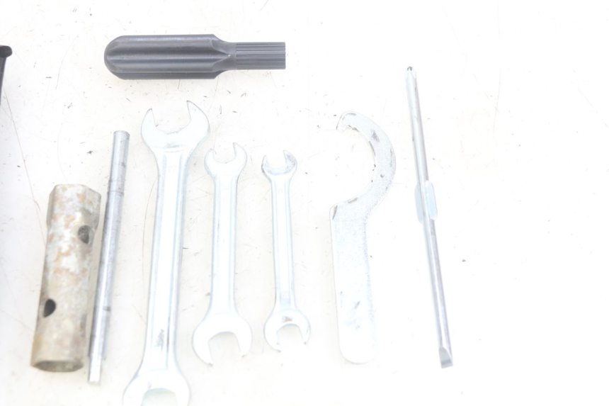 photo de WERKZEUGSET YAMAHA XMAX X-MAX 125 (2006 - 2009) - Gesamtansicht des Produkts