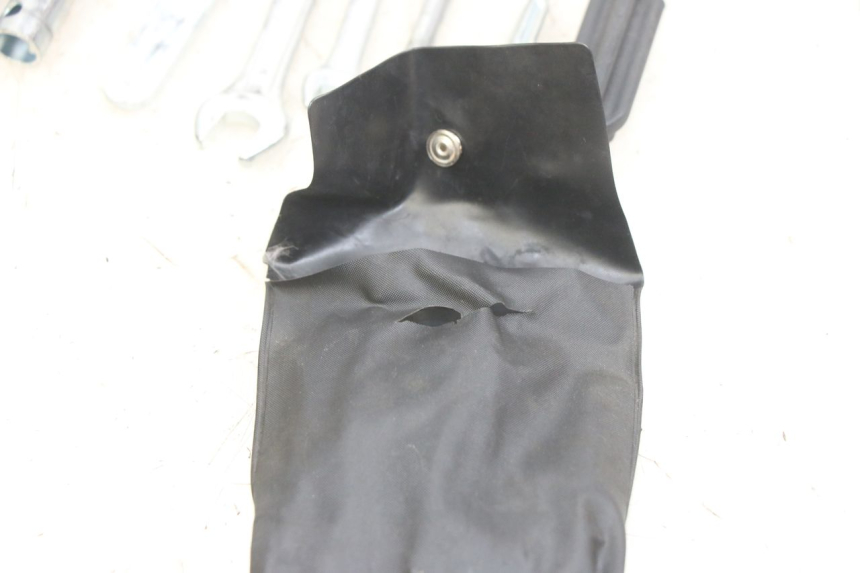 photo de WERKZEUGSET YAMAHA X-MAX XMAX 250 (2006 - 2009) - Alternative Perspektive