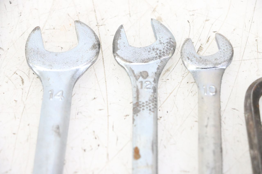 photo de WERKZEUG YAMAHA XJ6 ABS 600 (2008 - 2016) - Details der Befestigungspunkte