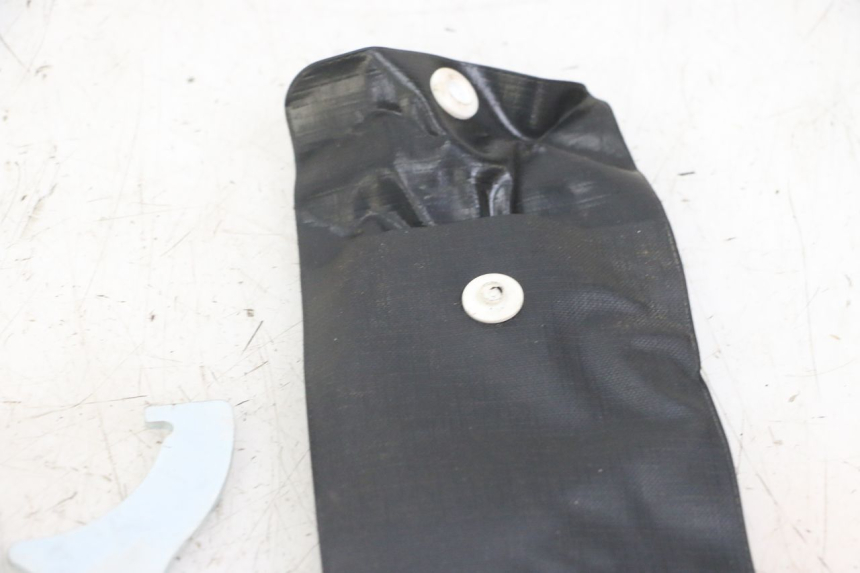 photo de WERKZEUG HONDA XLV VARADERO 125 (2000 - 2006) - Details der Befestigungspunkte