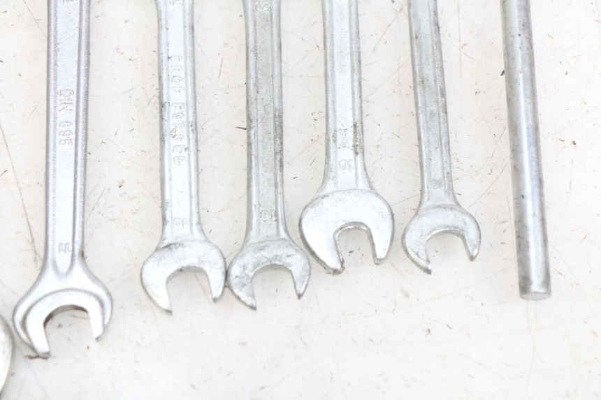 photo de WERKZEUGSET YAMAHA YP MAJESTY 125 (2007 - 2010) - Oberflächenzustand und Material