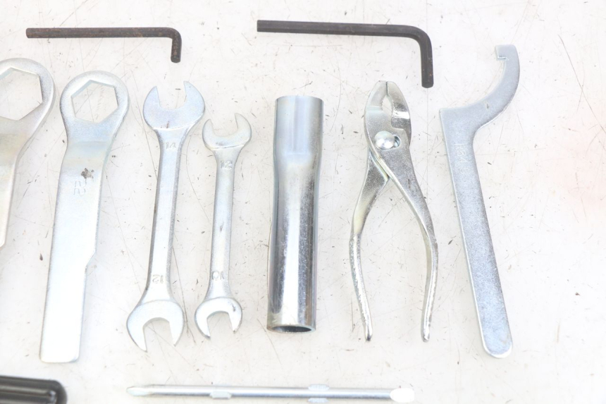 photo de WERKZEUGSET KAWASAKI Z 750 (2007 - 2013) - Alternative Perspektive