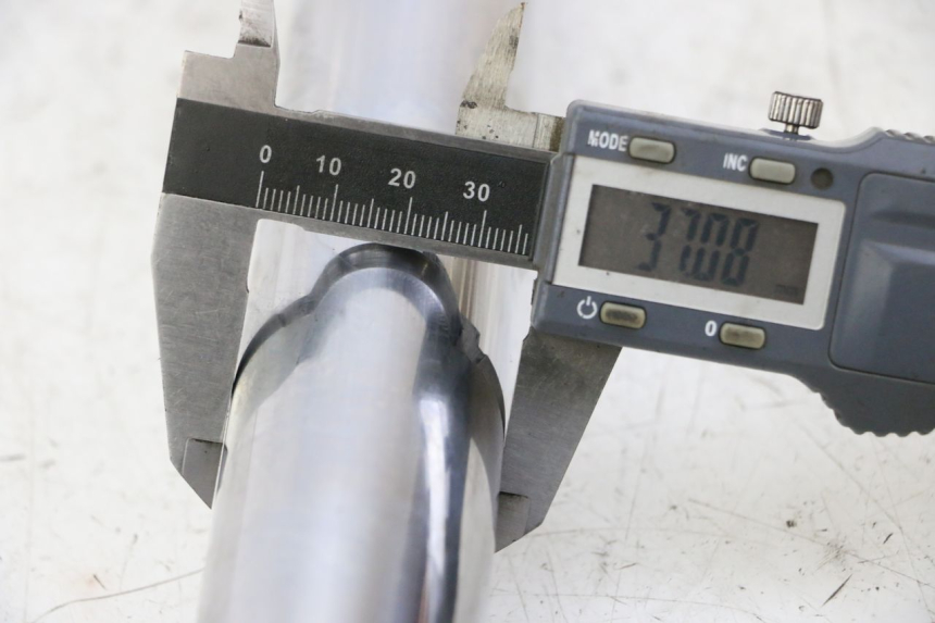 photo de STANDROHR HONDA CR 85 (2003 - 2007) - Detailansicht des Bauteils