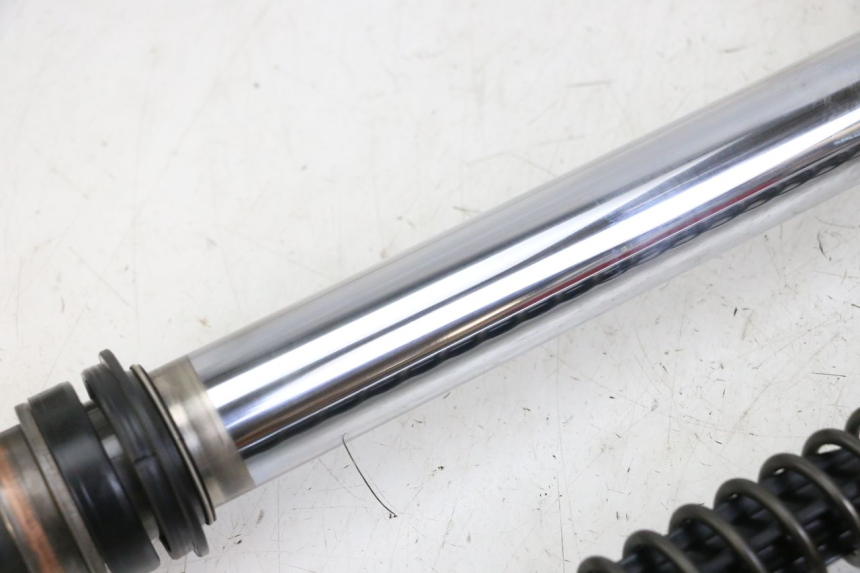 photo de STANDROHR HONDA CR 85 (2003 - 2007) - Details der Befestigungspunkte