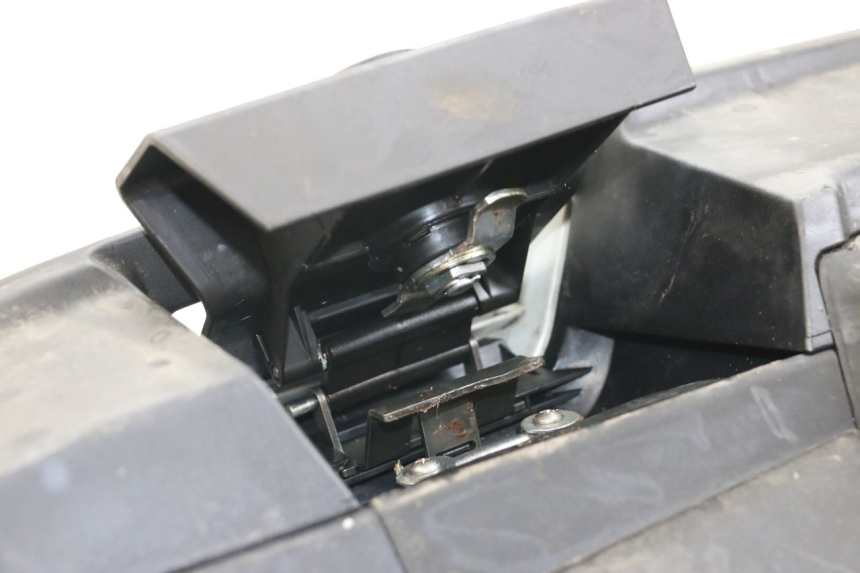 photo de KOFFERTRÄGER RECHT MOTO GUZZI NORGE 8V GT 1200 (2011 - 2016) - Hochauflösende Nahaufnahme