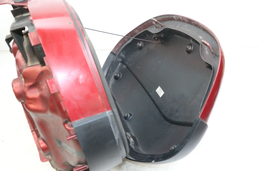 photo de RECHTER KOFFER HONDA NTV DEAUVILLE 650 (1998 - 2001) - Charakteristische Merkmale