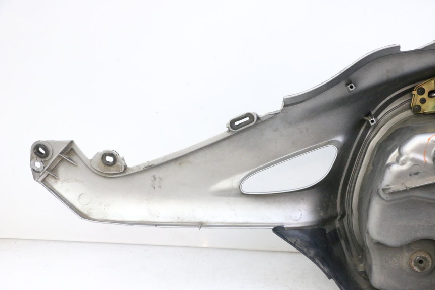 photo de KOFFERTRÄGER RECHT HONDA NTV DEAUVILLE 650 (2001 - 2006) - Oberflächenzustand und Material