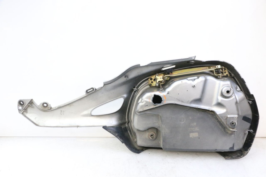 photo de KOFFERTRÄGER RECHT HONDA NTV DEAUVILLE 650 (2001 - 2006) - Kennzeichnungen und Originalreferenzen